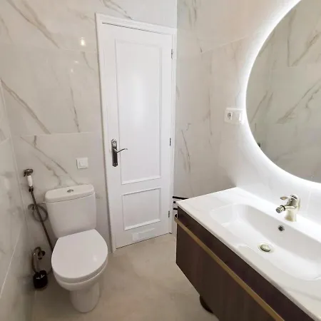 Stylish 2 Bedroom By Pride Holiday home *