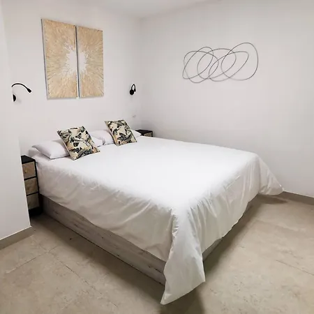 Stylish 2 Bedroom By Pride *