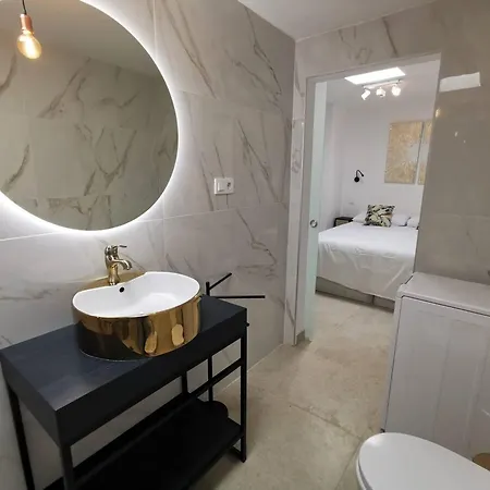 Stylish 2 Bedroom By Pride *