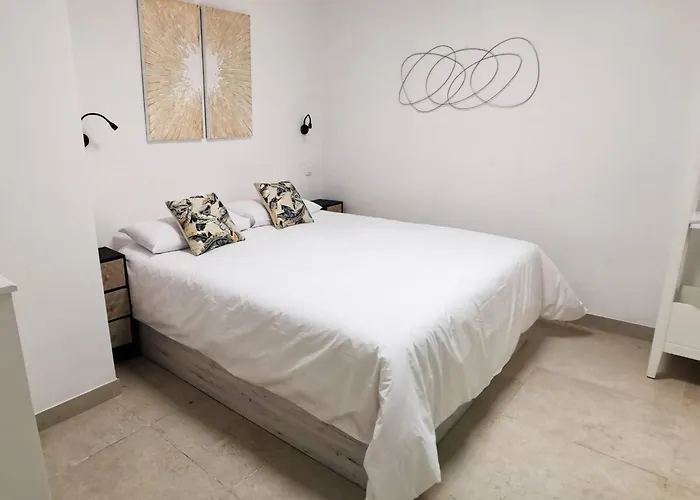 Stylish 2 Bedroom By Pride *