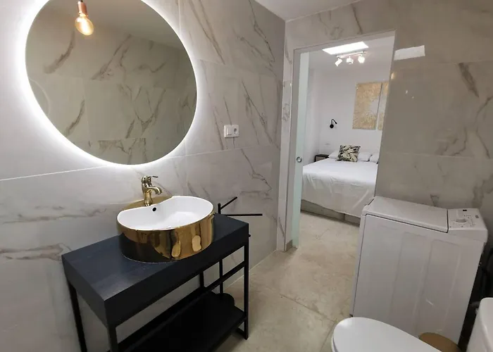 Stylish 2 Bedroom By Pride *